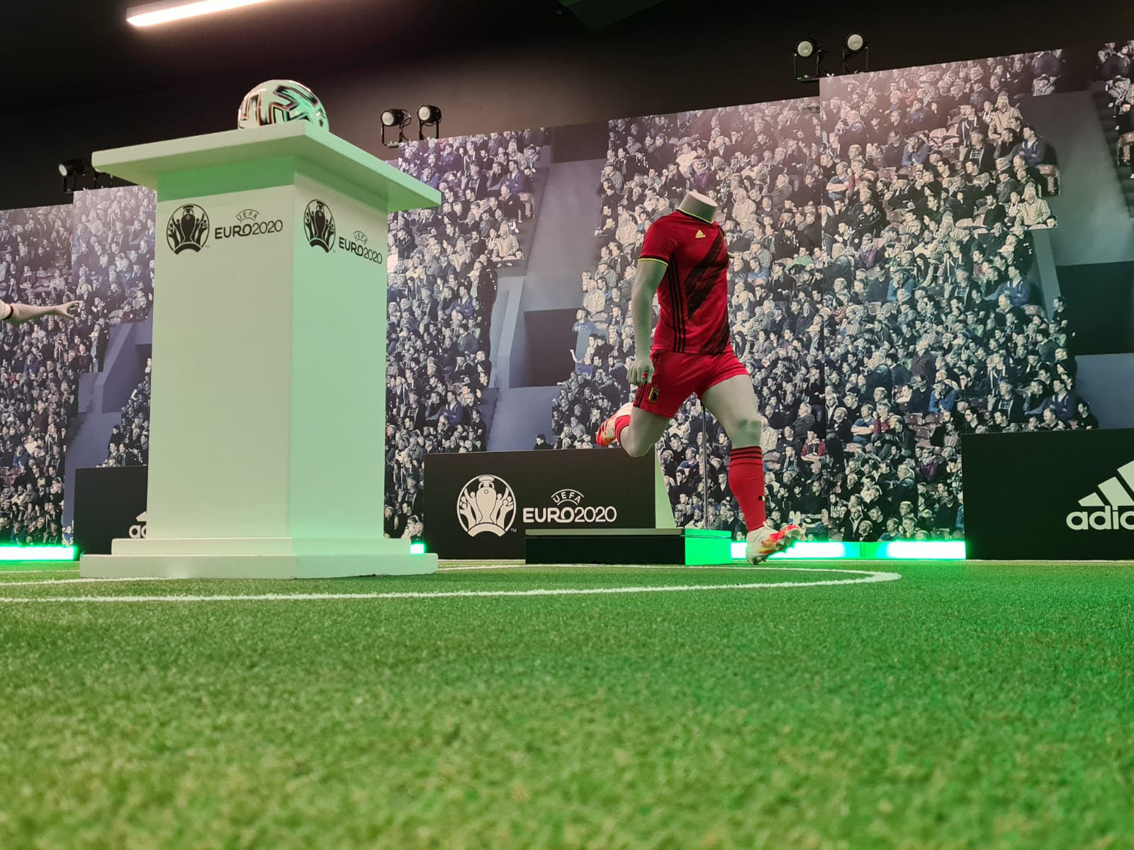 Adidas_Retail_Merchandising Adidas_Retail_Merchandising